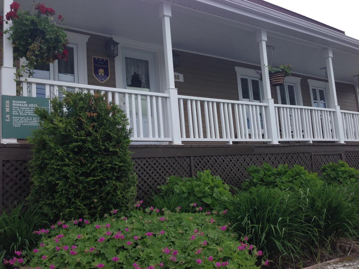 Auberge La Fjordelaise & La Rosalie LʼAnse-Saint-Jean Exterior foto