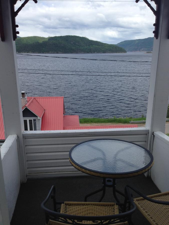Auberge La Fjordelaise & La Rosalie LʼAnse-Saint-Jean Exterior foto